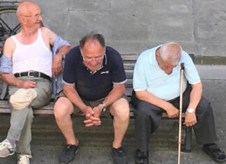 Pensioni, gli italiani percepiscono l’assegno 2 anni meno della media Ue