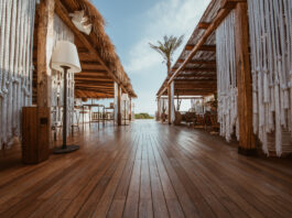 Il lusso dell’esperienza: Orsola Girone racconta il Cumeja Beach Club & Hotel